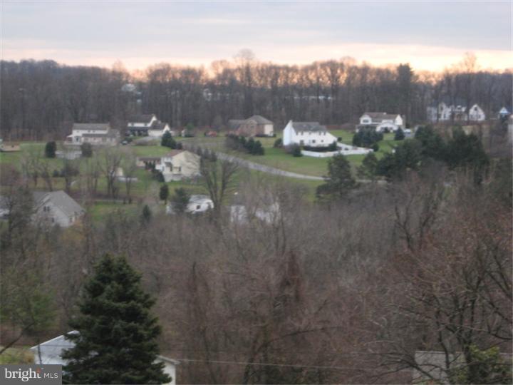 159 Fry Road Fleetwood, PA 19522 - Photo 8 of 22 Gallery Image 8