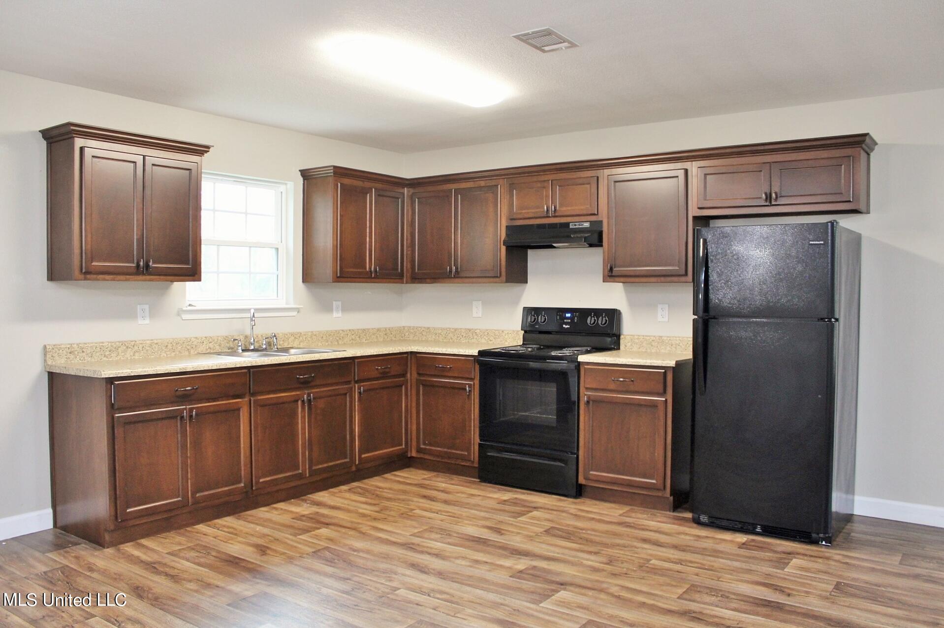 121 Joe Thomas Road Lucedale, MS 39452 - Photo 6 of 17 6-Kitchen