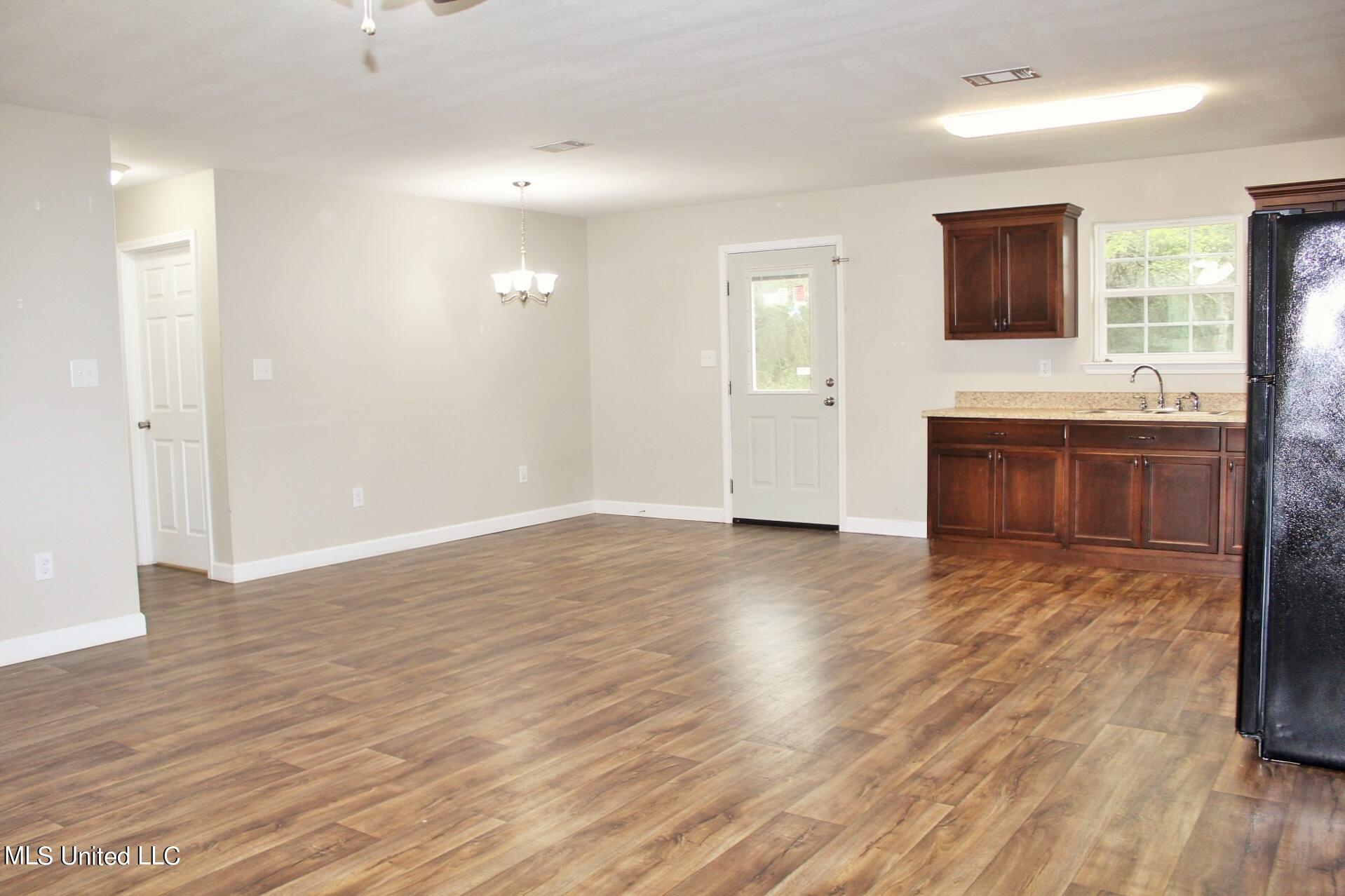 121 Joe Thomas Road Lucedale, MS 39452 - Photo 8 of 17 8-Kitchen