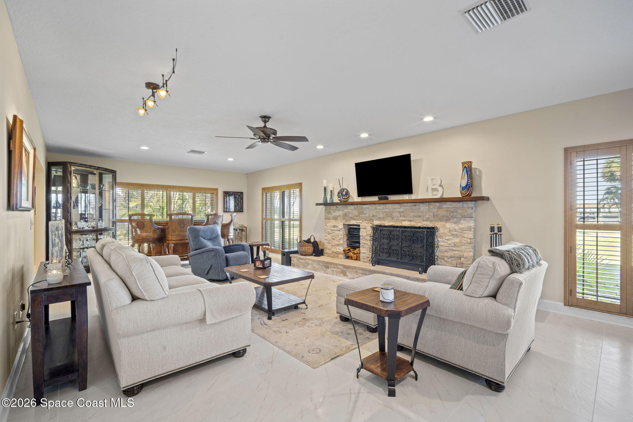 2133 Rockledge Drive Rockledge, FL 32955 - Photo 6 of 53 27-web-or-mls-ROCKLEDGE. LIVING ROOM15