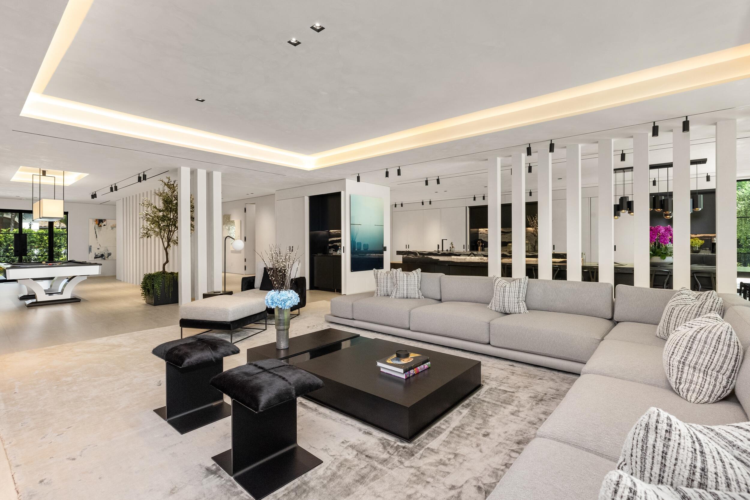 2401 Spanish River Road Boca Raton, FL 33432 - Photo 40 of 116 Family Room 4