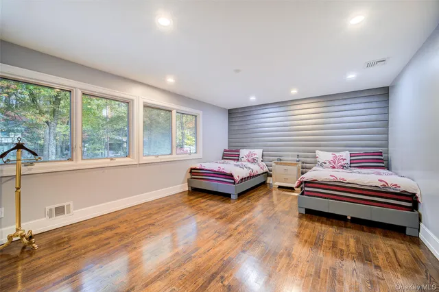 $1,229,000 | 4 Ayr Court, Airmont, NY 10901