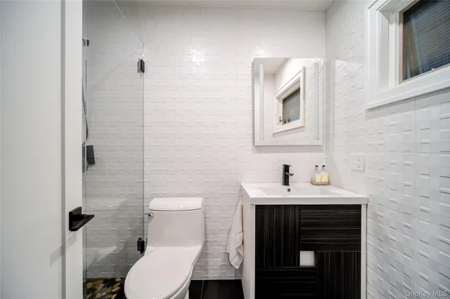 $1,229,000 | 4 Ayr Court, Airmont, NY 10901