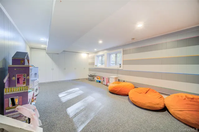 $1,229,000 | 4 Ayr Court, Airmont, NY 10901