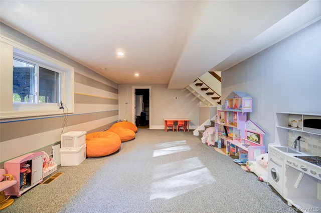 $1,229,000 | 4 Ayr Court, Airmont, NY 10901