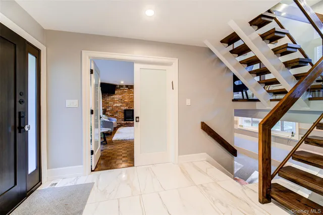 $1,229,000 | 4 Ayr Court, Airmont, NY 10901