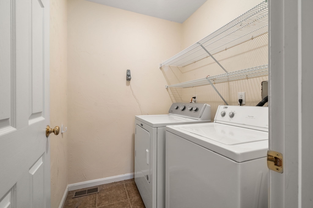 82 Fox Run Road, Unit 82 Blackstone, MA 01504 - Photo 12 of 26