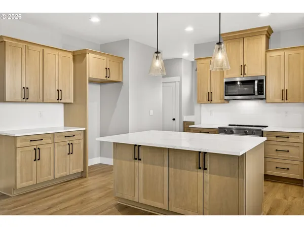 $569,900 | 2842 Northeast Justus Avenue, Unit 29, Estacada, OR 97023