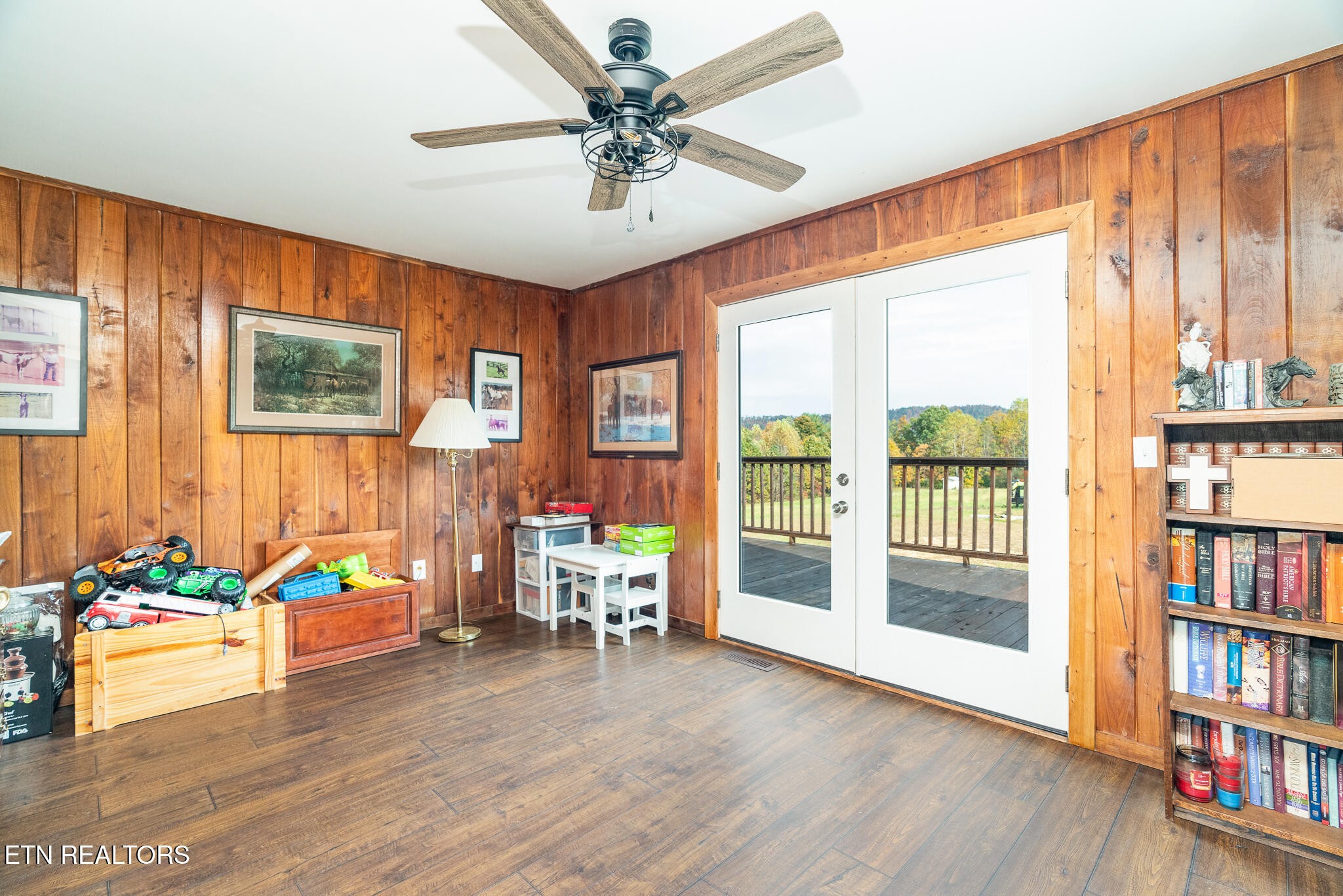 3767 Phillips Flats Road Oneida, TN 37841 - Photo 14 of 38