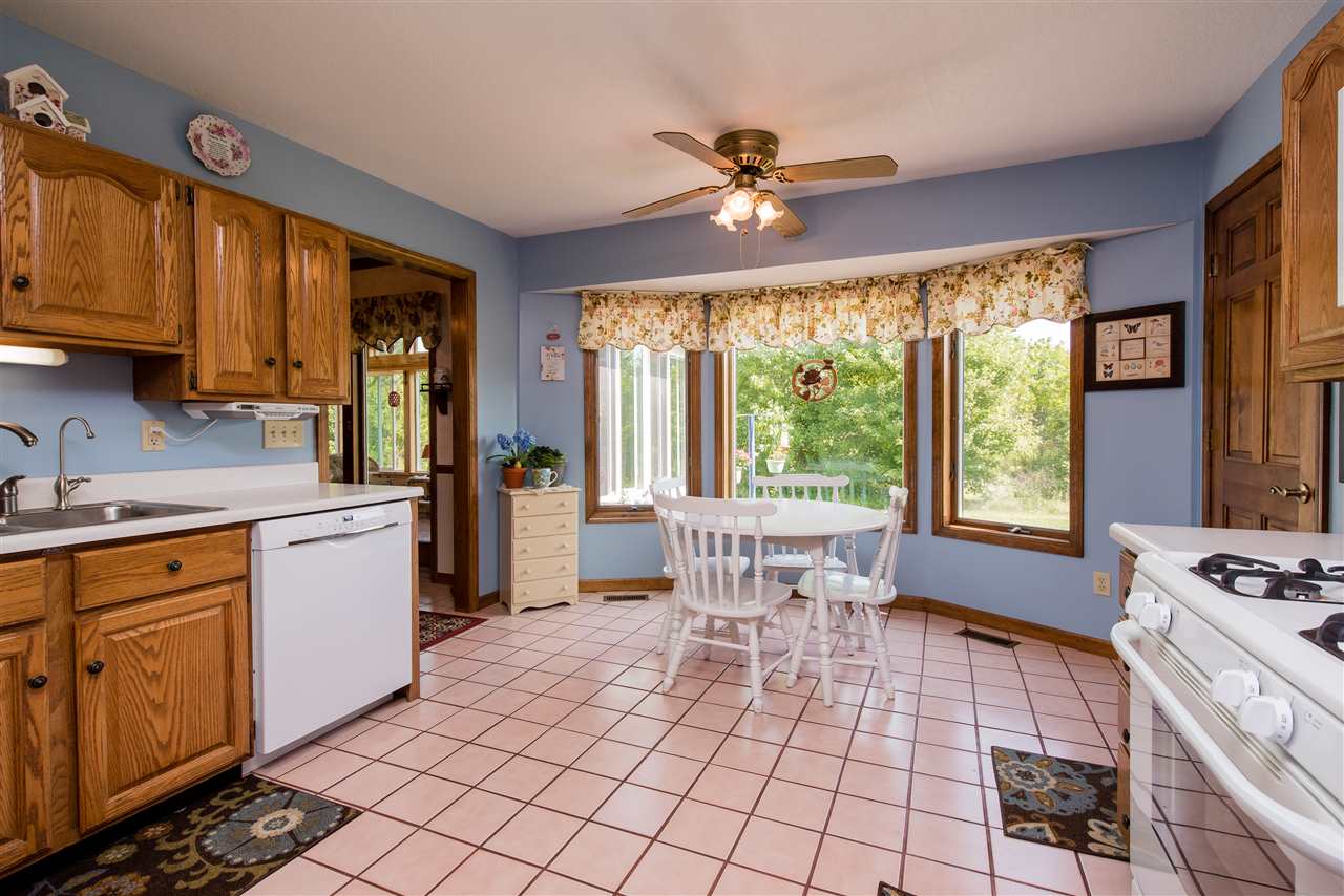7117 Hosler Road Leo, IN 46765 - Photo 12 of 32