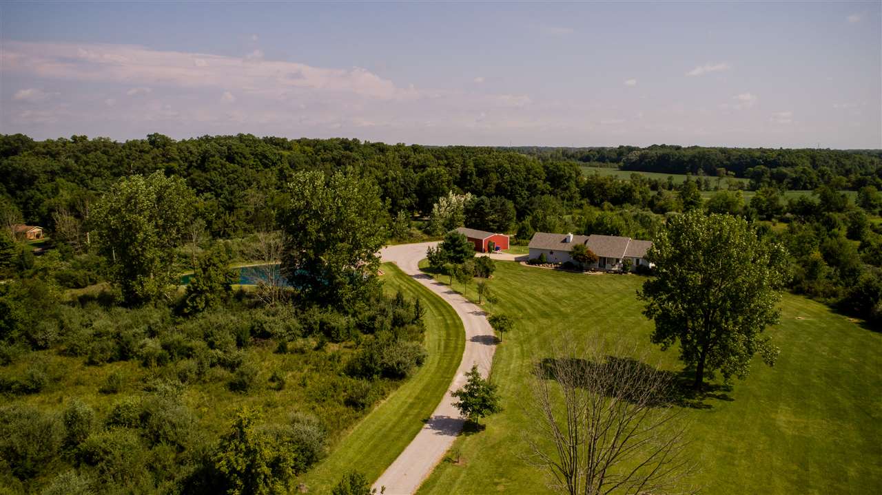 7117 Hosler Road Leo, IN 46765 - Photo 3 of 32