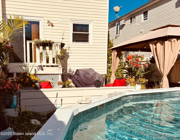 a view of outdoor space kitchen