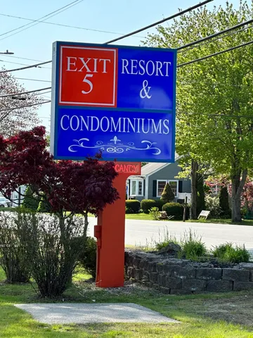 $405,000 | 22 Ocean Park Road, Unit 136, Saco, ME 04072