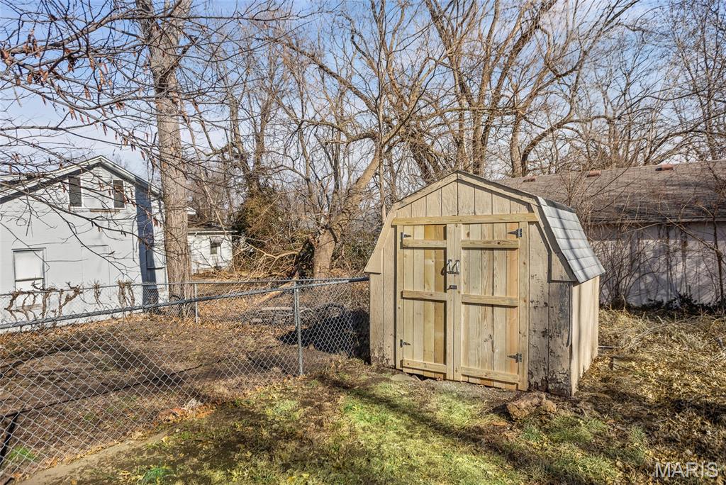 208 South Fillmore Street Edwardsville, IL 62025 - Photo 12 of 39