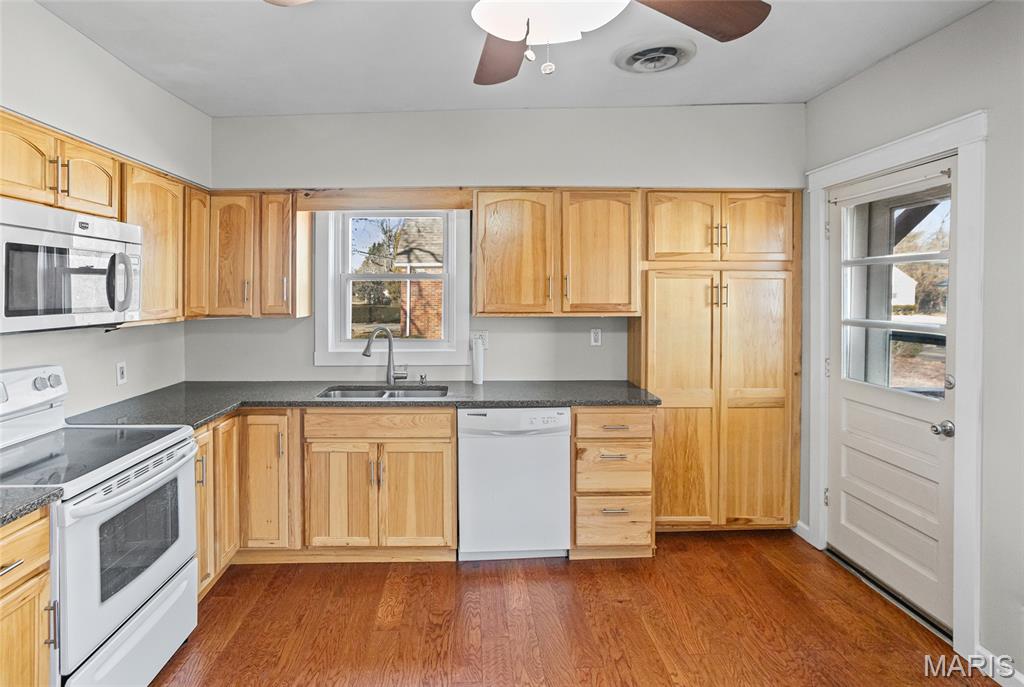 208 South Fillmore Street Edwardsville, IL 62025 - Photo 26 of 39