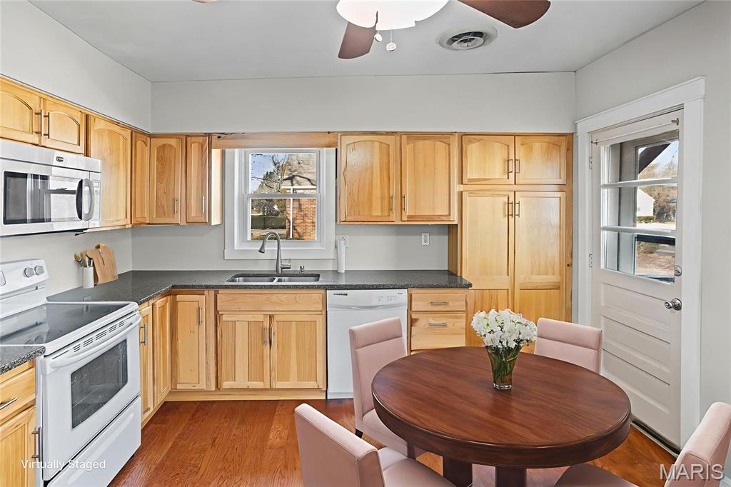 208 South Fillmore Street Edwardsville, IL 62025 - Photo 27 of 39