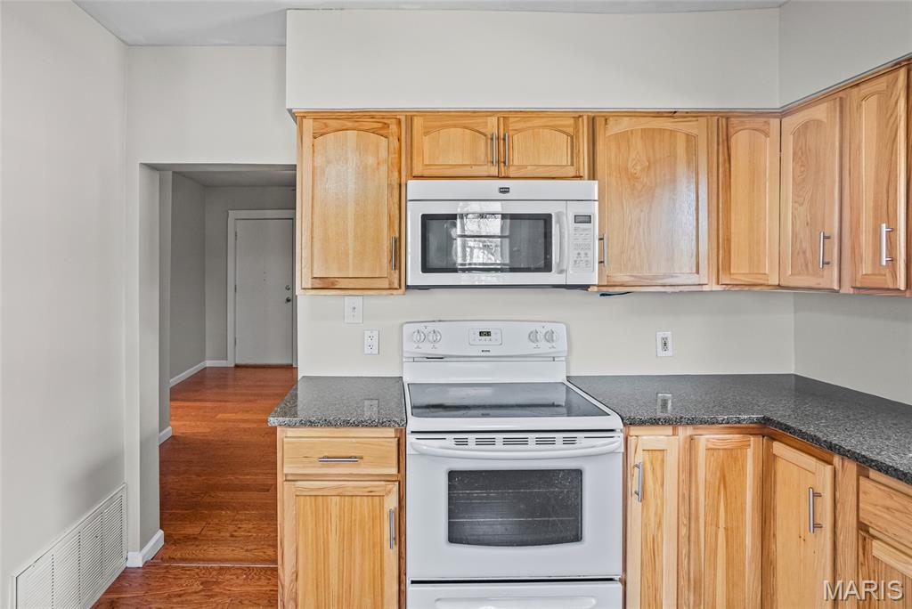 208 South Fillmore Street Edwardsville, IL 62025 - Photo 28 of 39