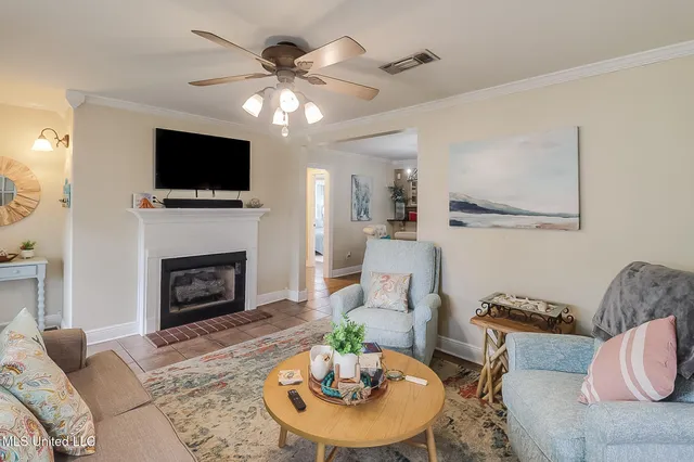 $2,400 | 176 Markham Drive, Gulfport, MS 39507