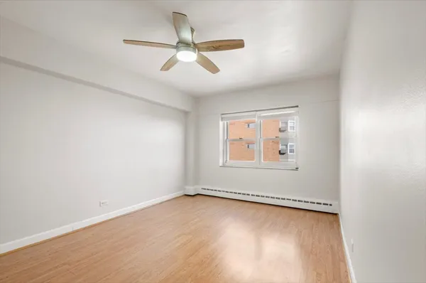 $1,800 | 4950 North Marine Drive, Unit 902, Chicago, IL 60640