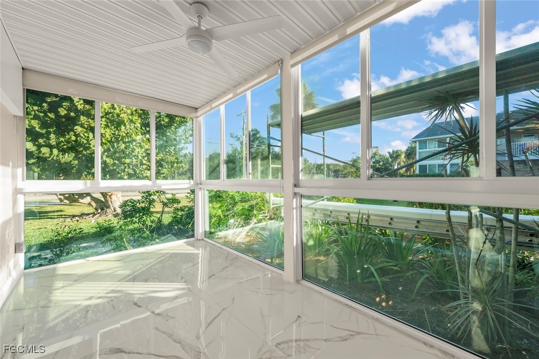 561 Periwinkle Way, Unit E4 Sanibel, FL 33957 - Photo 15 of 32