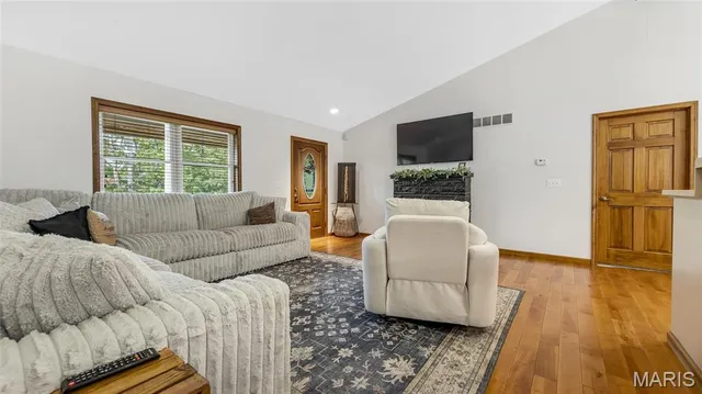 $399,999 | 20 Chad Lane, Rhineland, MO 65069