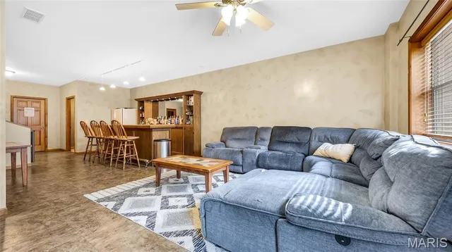 $399,999 | 20 Chad Lane, Rhineland, MO 65069