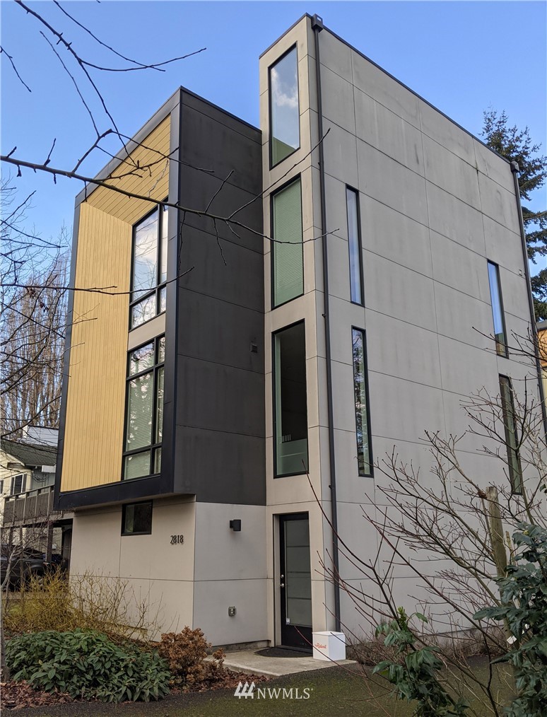 2818 Southwest Genesee Street Seattle, WA 98126 - Photo 1 of 20 Gallery Image 1