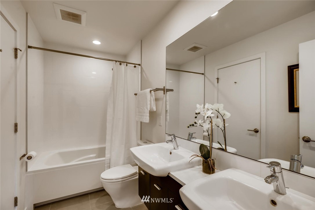2818 Southwest Genesee Street Seattle, WA 98126 - Photo 13 of 20 Gallery Image 13