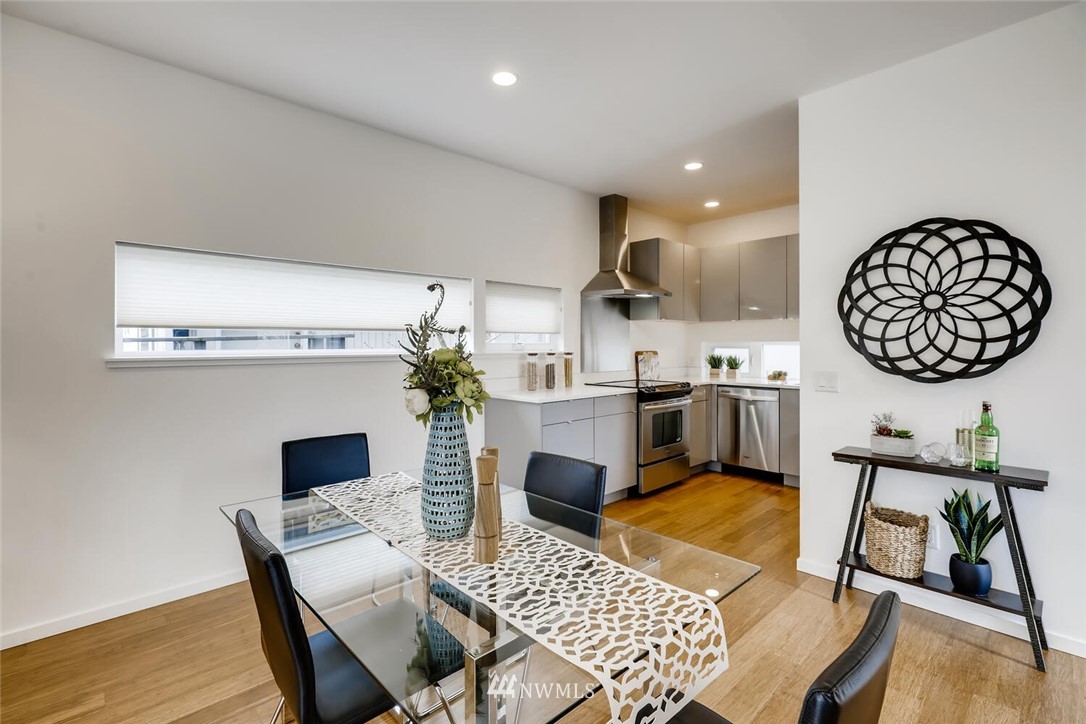 2818 Southwest Genesee Street Seattle, WA 98126 - Photo 5 of 20 Gallery Image 5