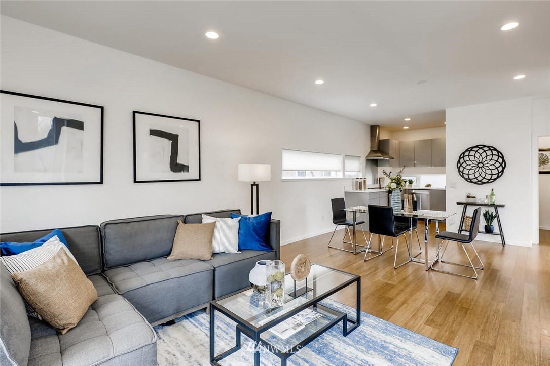 2818 Southwest Genesee Street Seattle, WA 98126 - Photo 6 of 20 Gallery Image 6