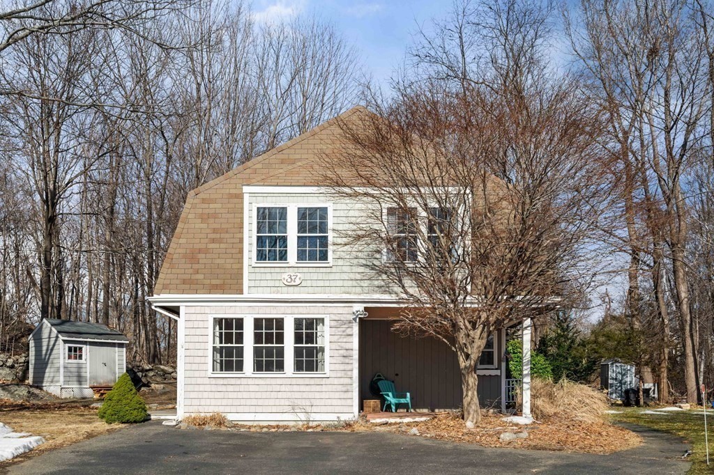 37 A Waterside Road, Unit A Marblehead, MA 01945 - Photo 2 of 20