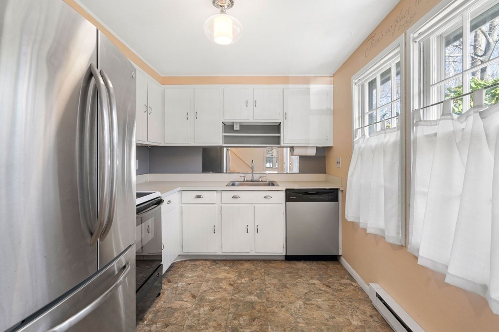 37 A Waterside Road, Unit A Marblehead, MA 01945 - Photo 9 of 20