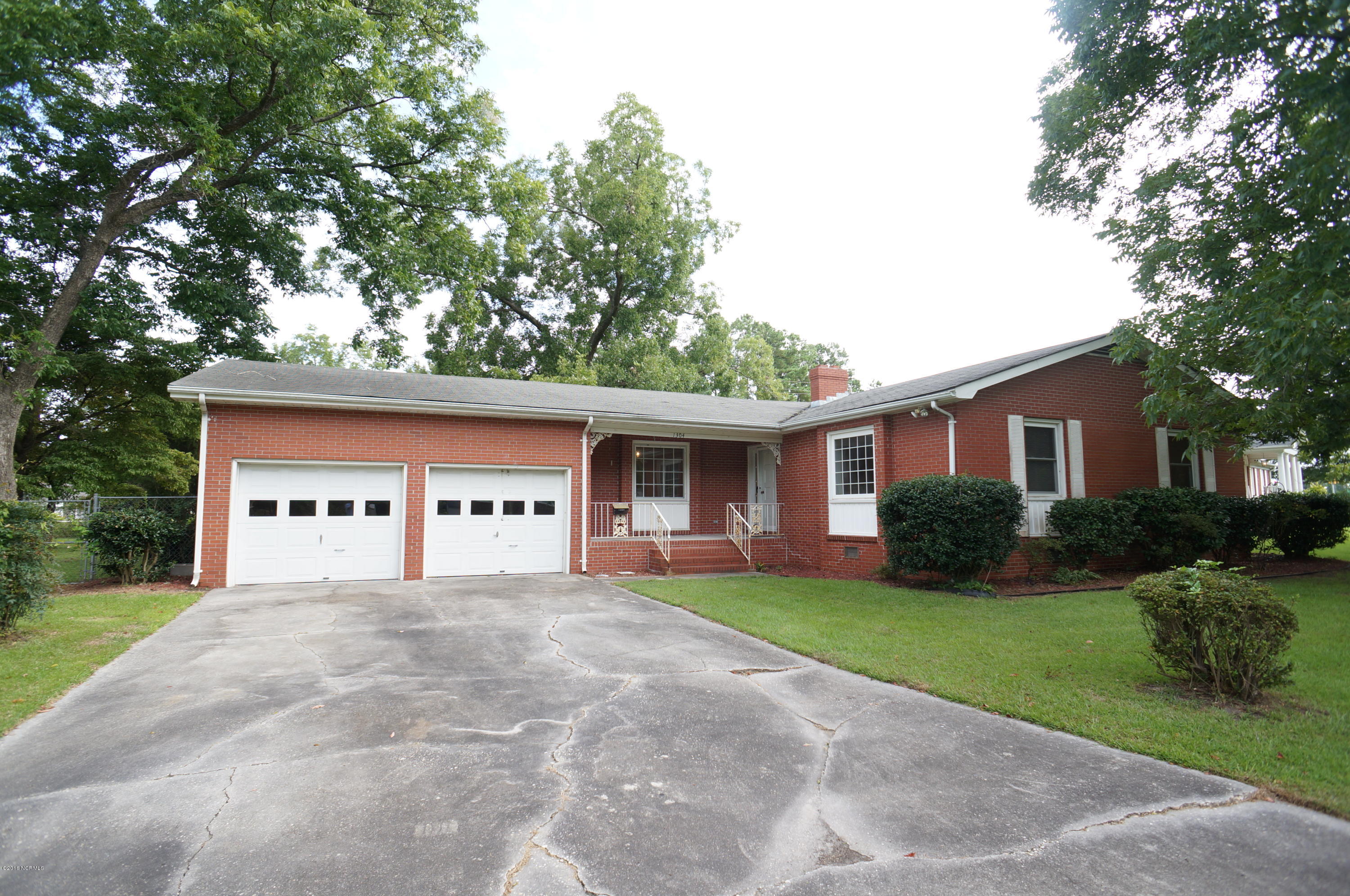 1304 Kimberly Road New Bern, NC 28562 - Photo 1 of 50 DSC05745