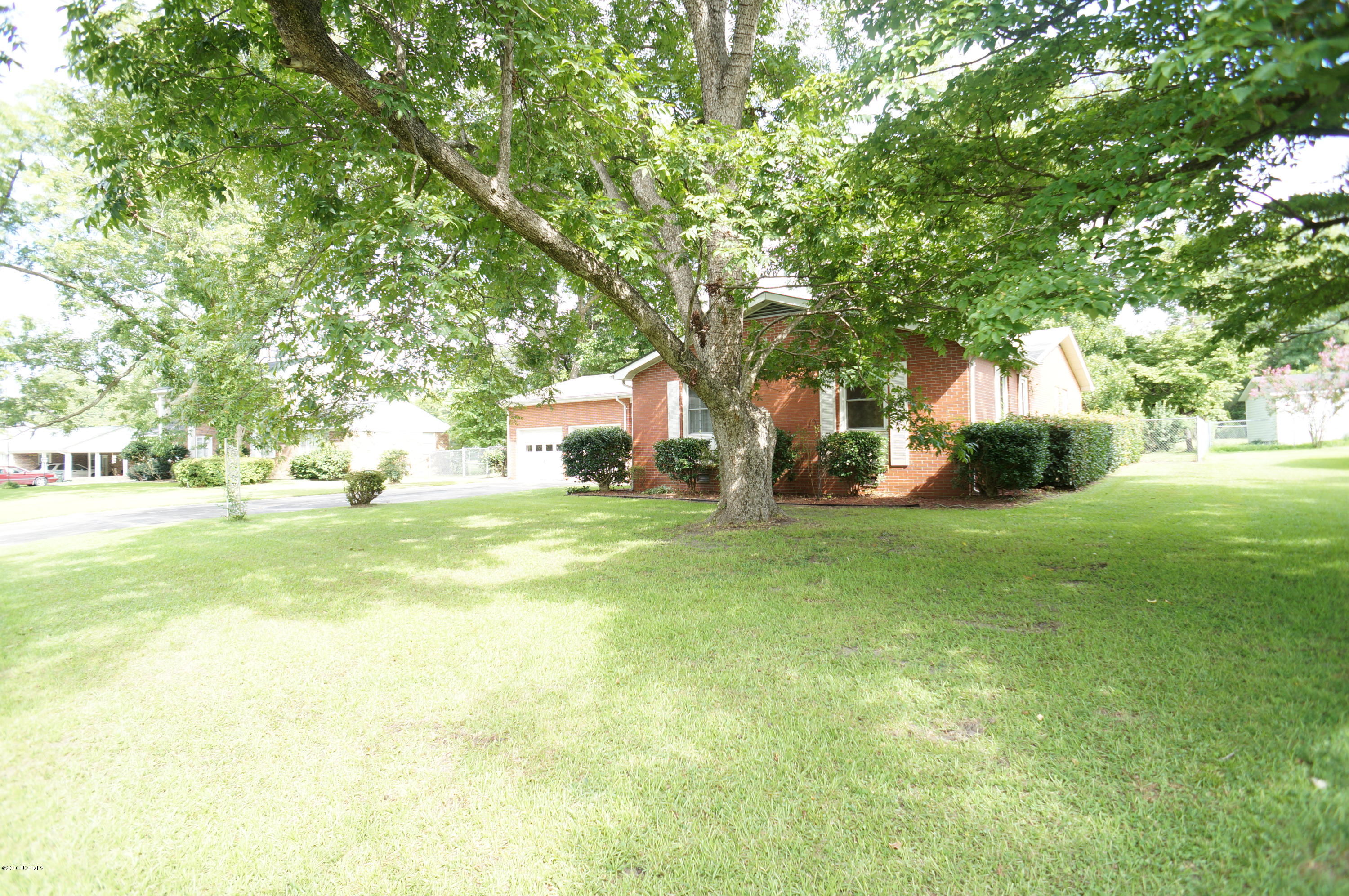 1304 Kimberly Road New Bern, NC 28562 - Photo 3 of 50 DSC05747