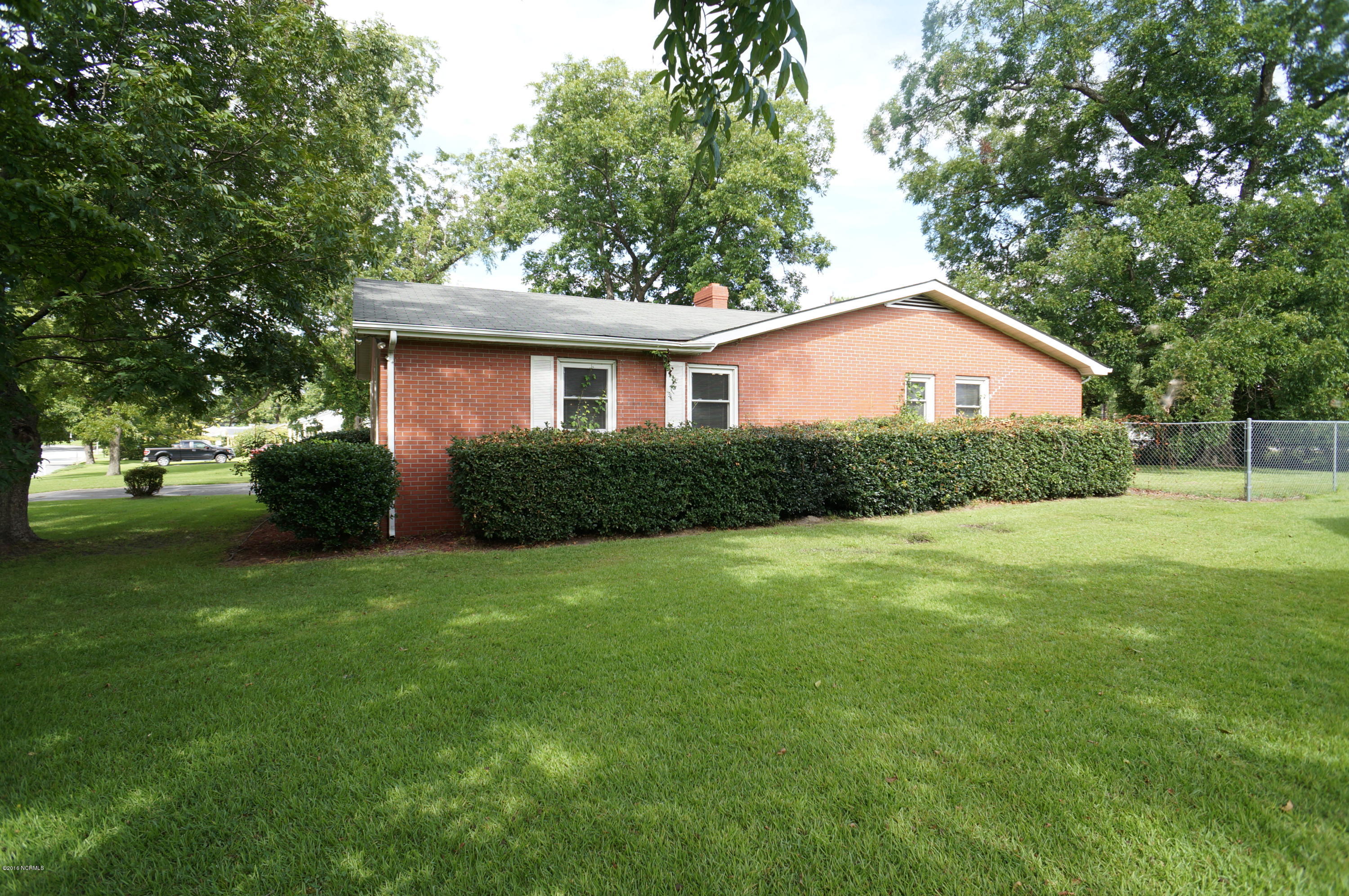 1304 Kimberly Road New Bern, NC 28562 - Photo 4 of 50 DSC05748