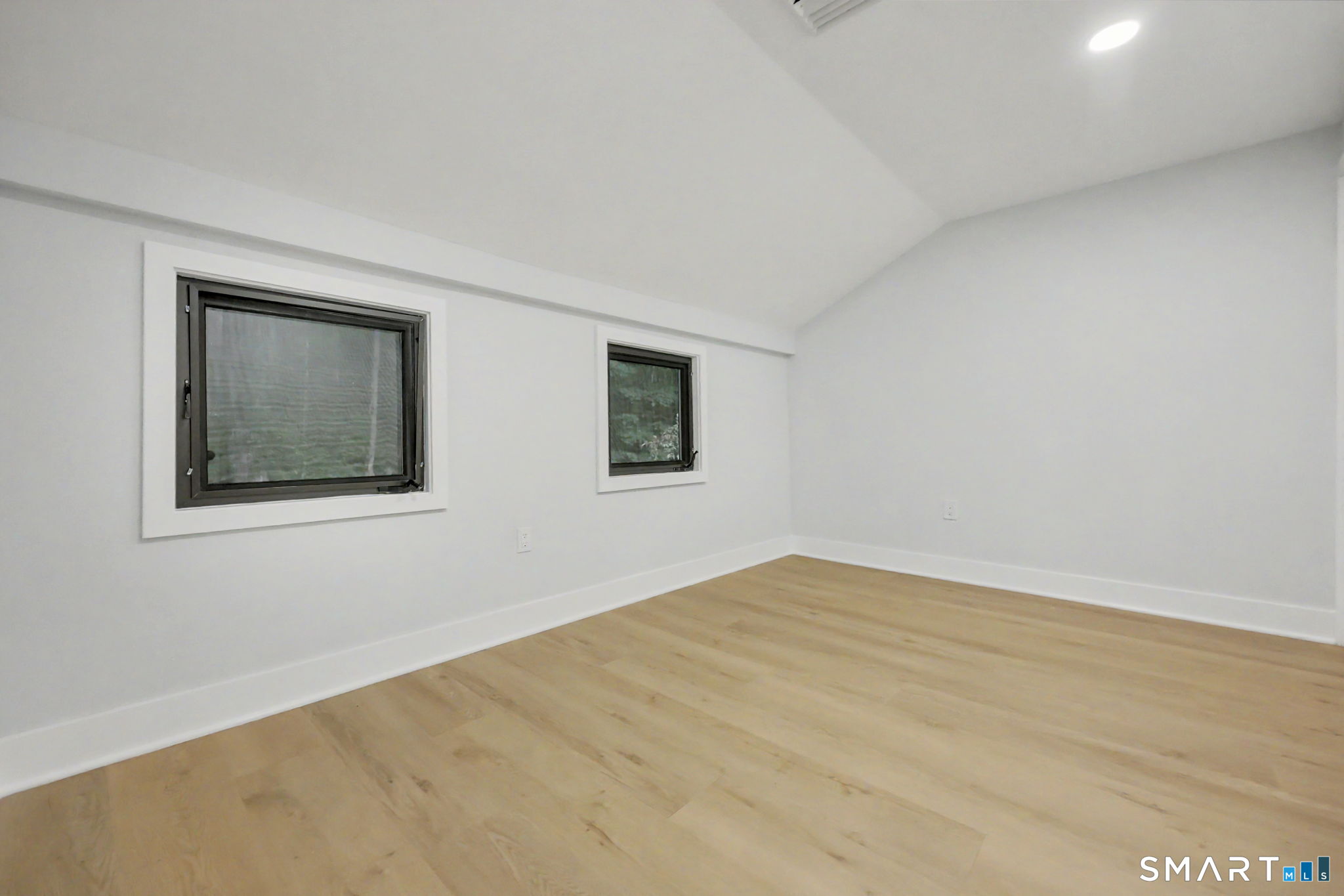 14 Gisella Road Trumbull, CT 06611 - Photo 25 of 40 Gallery Image 25