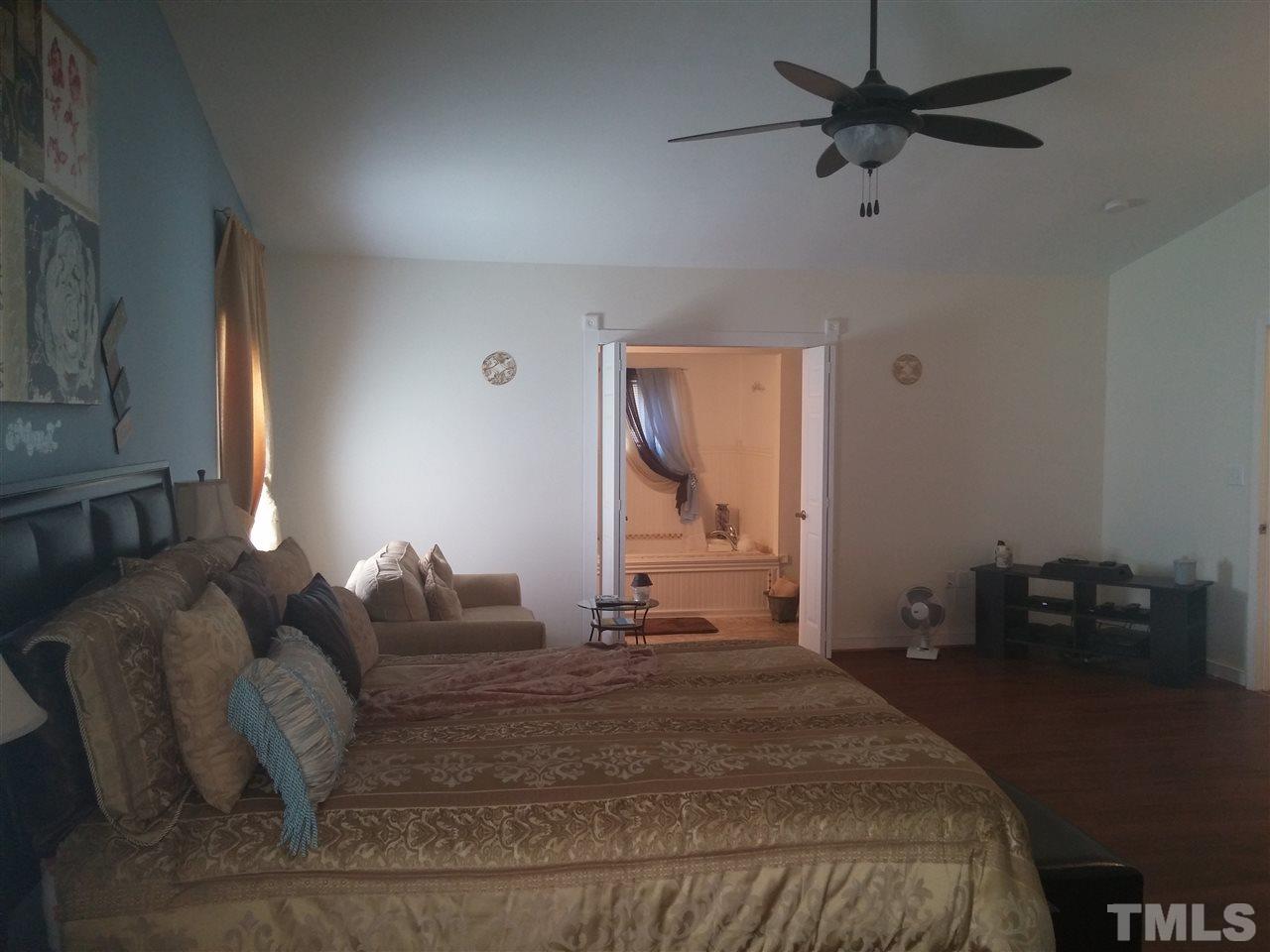 2526 Rochelle Street Durham, NC 27703 - Photo 15 of 24 Gallery Image 15