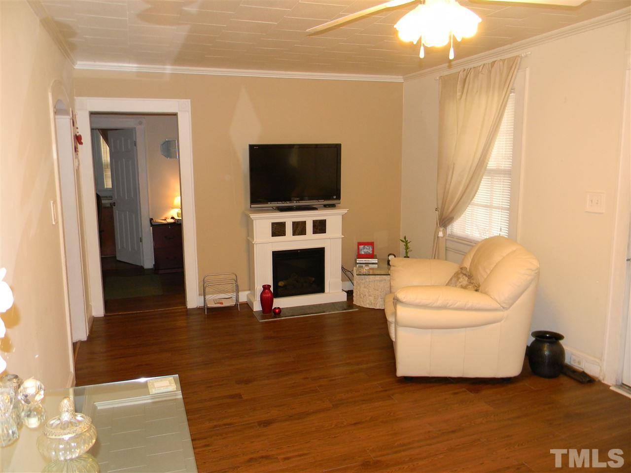 2526 Rochelle Street Durham, NC 27703 - Photo 3 of 24 Gallery Image 3