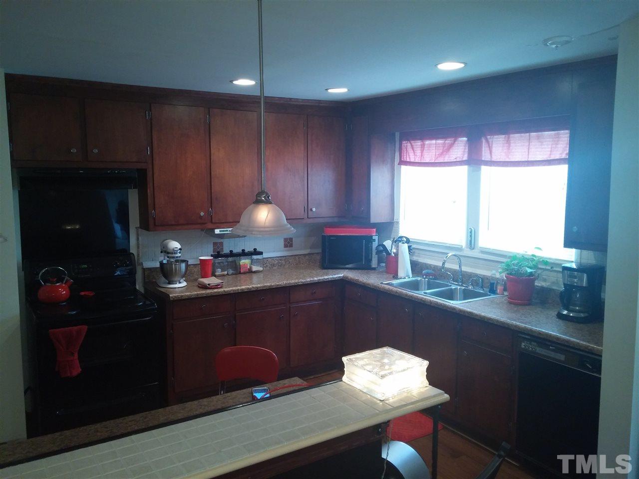 2526 Rochelle Street Durham, NC 27703 - Photo 10 of 24 Gallery Image 10