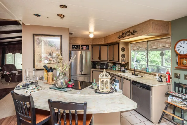 a view of a car park in front of house