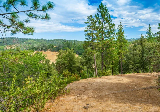 $999,000 | 18000 West Clinton Road, Jackson, CA 95642