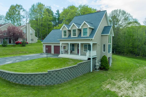 $439,900 | 17 Waters Edge Drive, Lewiston, ME 04240