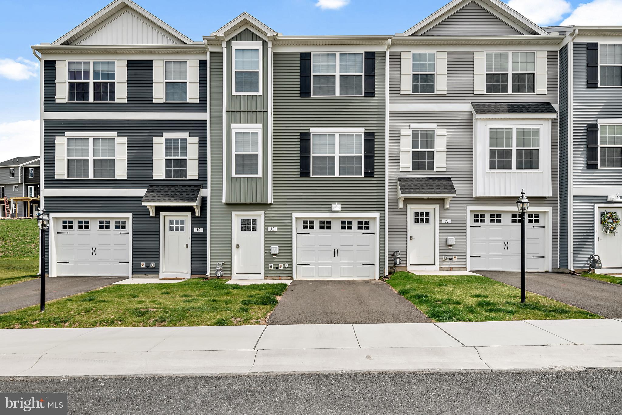 54 Summer Lane, Hanover, PA 17331 Compass