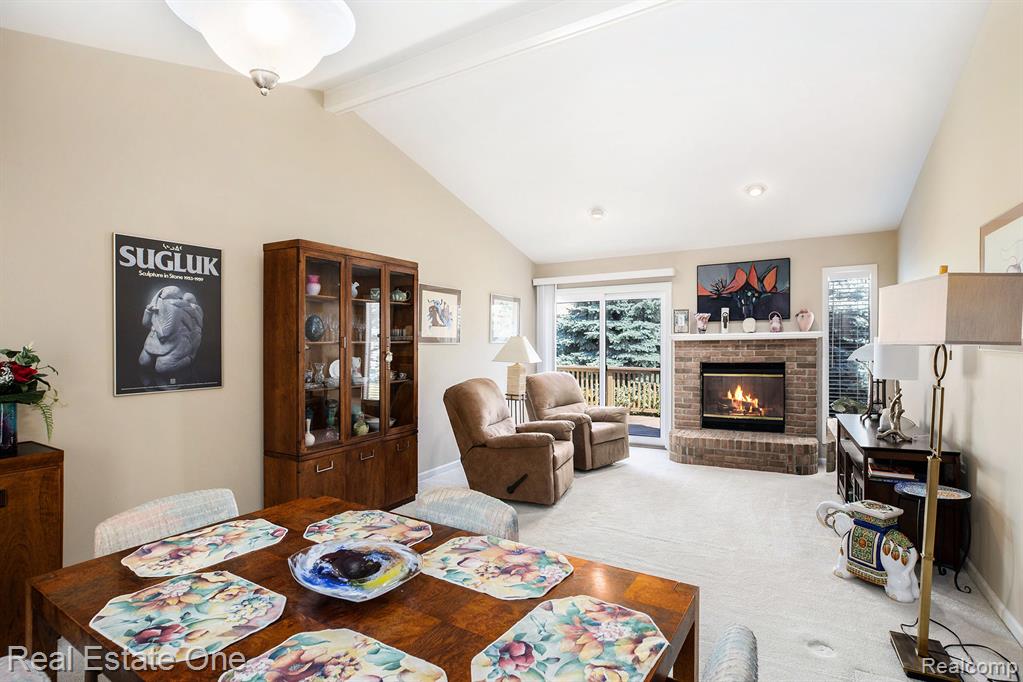 2210 London Bridge Drive Rochester Hills, MI 48307 - Photo 4 of 26