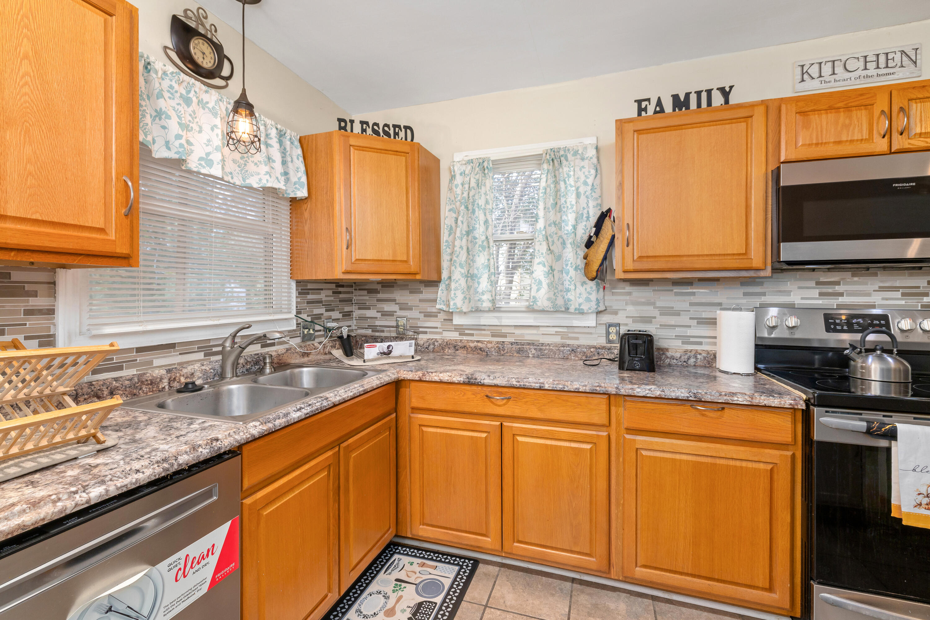 960 Morningside Drive Sumter, SC 29153 - Photo 9 of 30