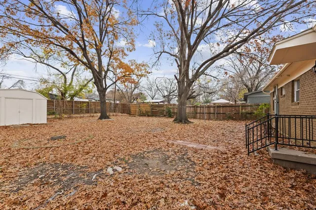 $300,000 | 10907 Cotillion Drive, Dallas, TX 75228