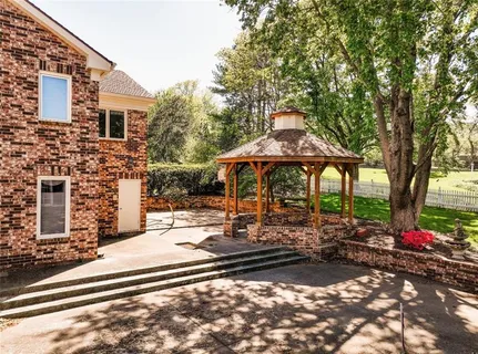 $1,500,000 | 8616 Cedar Drive, Prairie Village, KS 66207