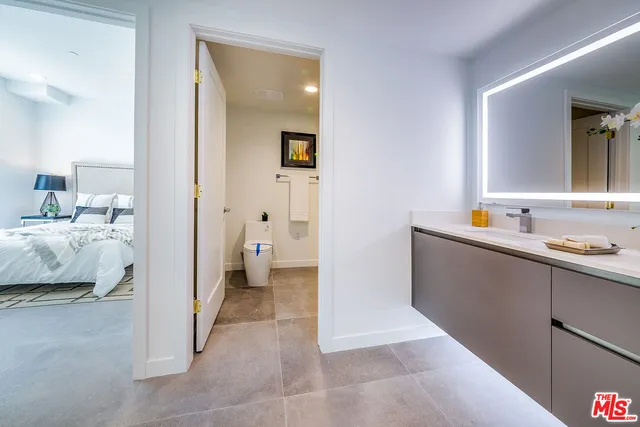 $3,950 | 214 South Westmoreland Avenue, Unit 6, Los Angeles, CA 90004