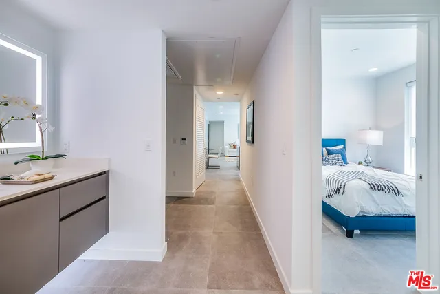 $3,950 | 214 South Westmoreland Avenue, Unit 6, Los Angeles, CA 90004