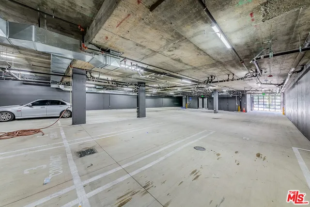 $3,950 | 214 South Westmoreland Avenue, Unit 6, Los Angeles, CA 90004